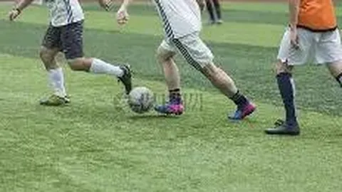 汪涵旧照公开，昔日校园风度翩翩